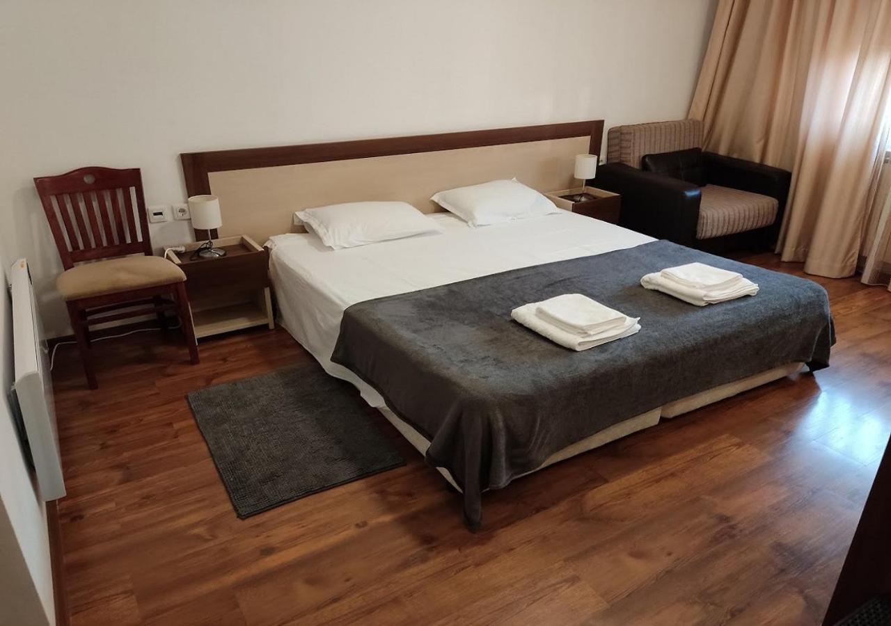 Family 2 Bed Apartment In Банско Экстерьер фото
