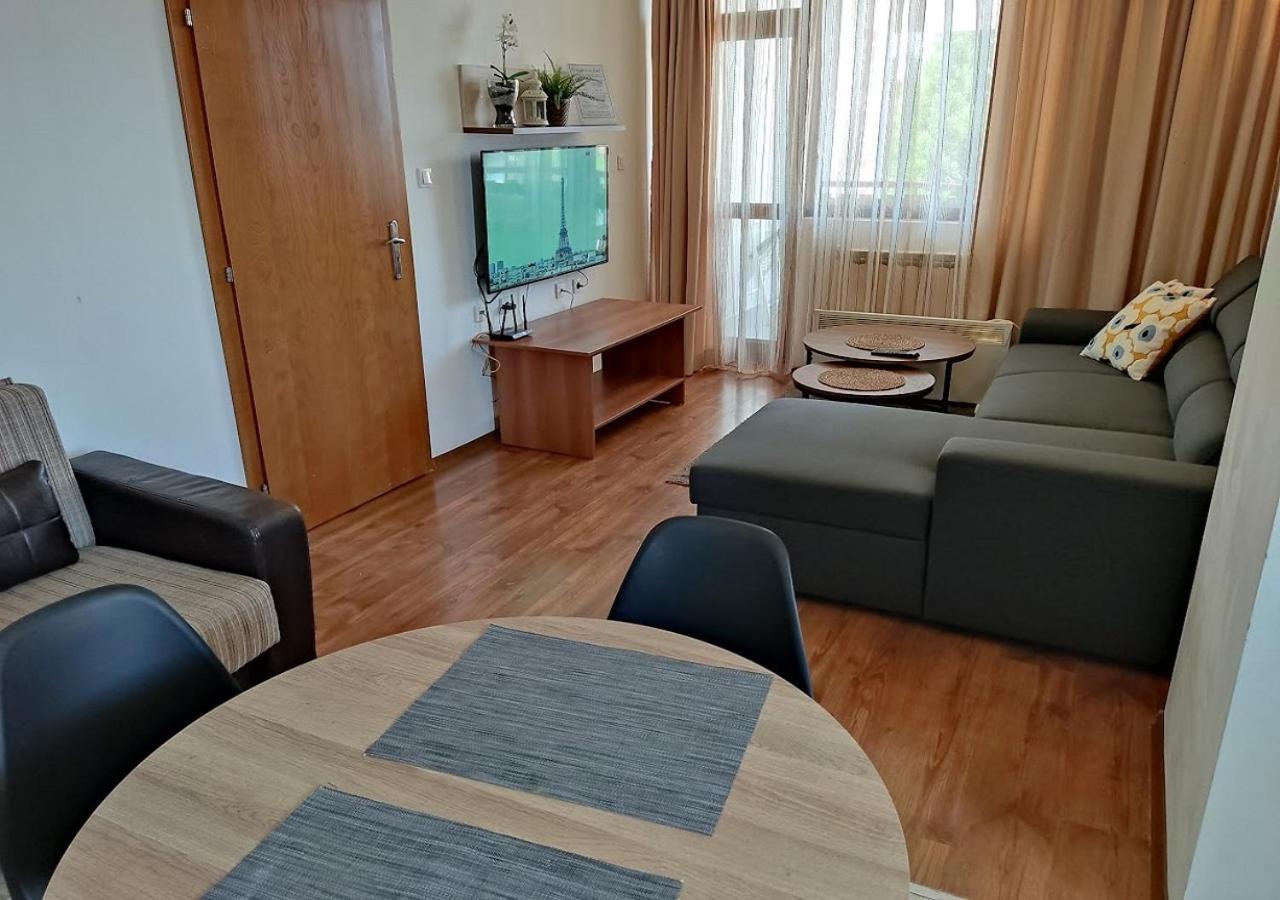 Family 2 Bed Apartment In Банско Экстерьер фото